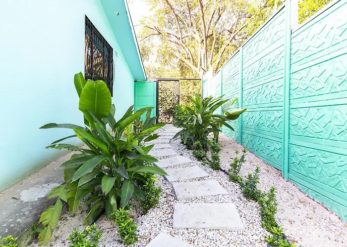 Pequeno Paraiso - New Studio, 10min Walk To Beach, Tranquil - Unit D Apartamento