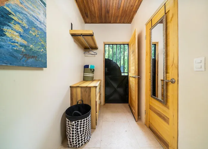 Pequeno Paraiso - New Studio, 10min Walk To Beach, Tranquil - Unit D *